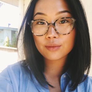 Meet your Posher, Chanel